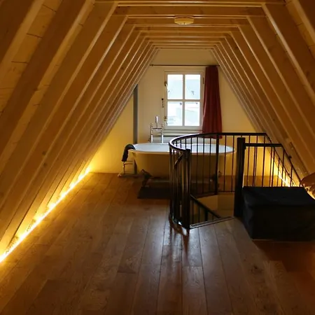 De Hemel De Kracht Ambacht Inn 3*